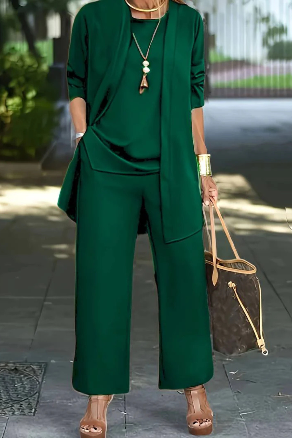 3-Piece Elegant Women's Velvet Sleeveless Slim Fit with Buttons Ceremony