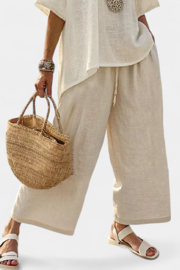 Veronica – essential comfortable shirt and wide-leg pants