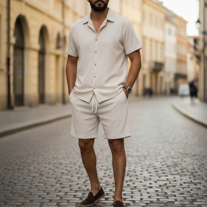 Completo estivo da uomo: camicia e bermuda coordinati