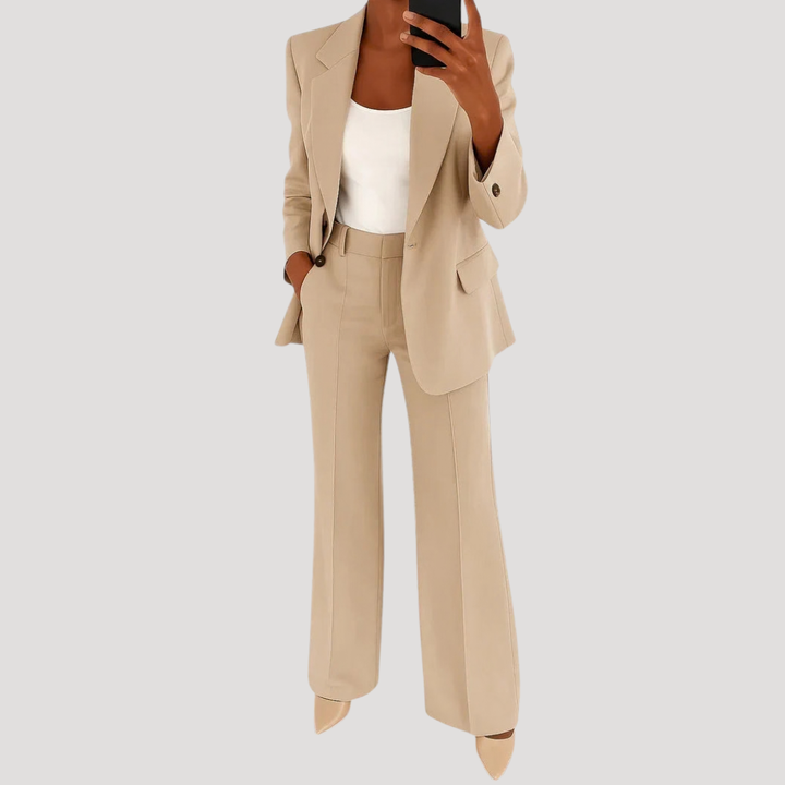 Completo elegante da donna in seta smart senza maniche, aderente con bottoni  