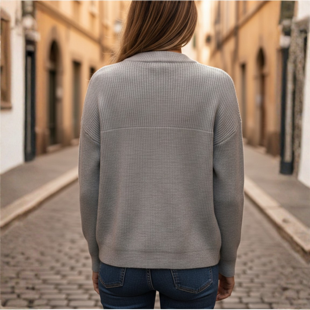 Women's Knitted Cardigan with Zip and Front Pockets