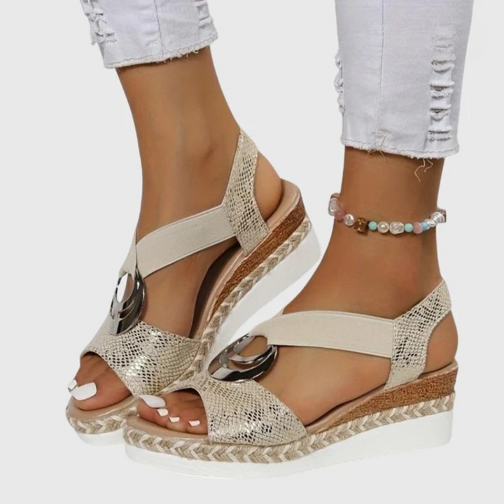 Sandali ortopedici da donna in pelle con soletta anatomica