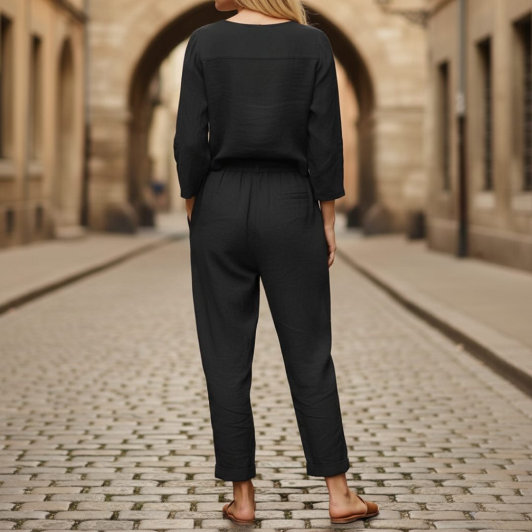 Women's Complete Set: Pants and Top in Soft Fabric Blend
