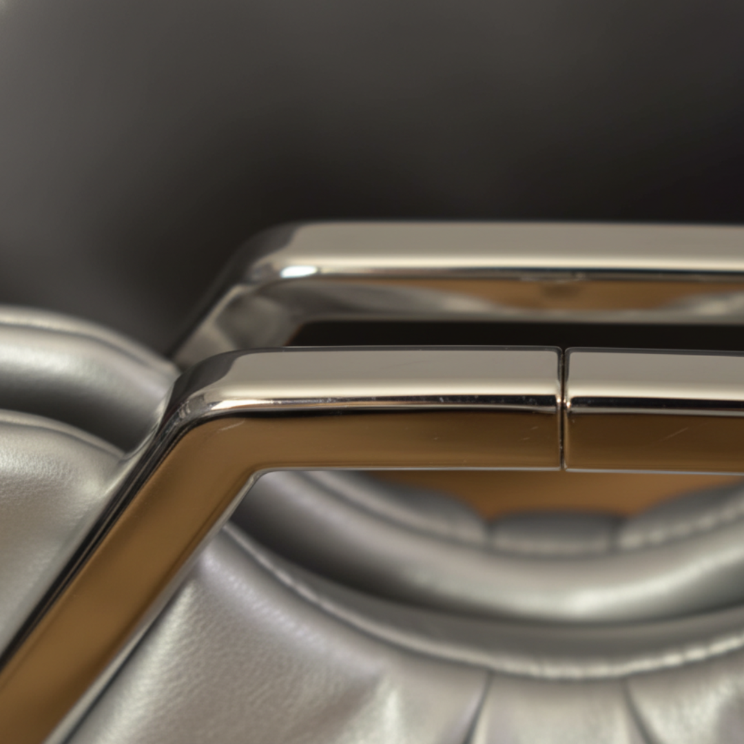 Women's Bag with Gold Handle in Eco-leather