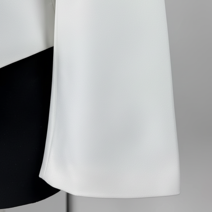 Blazer aderente da donna con scollo a V