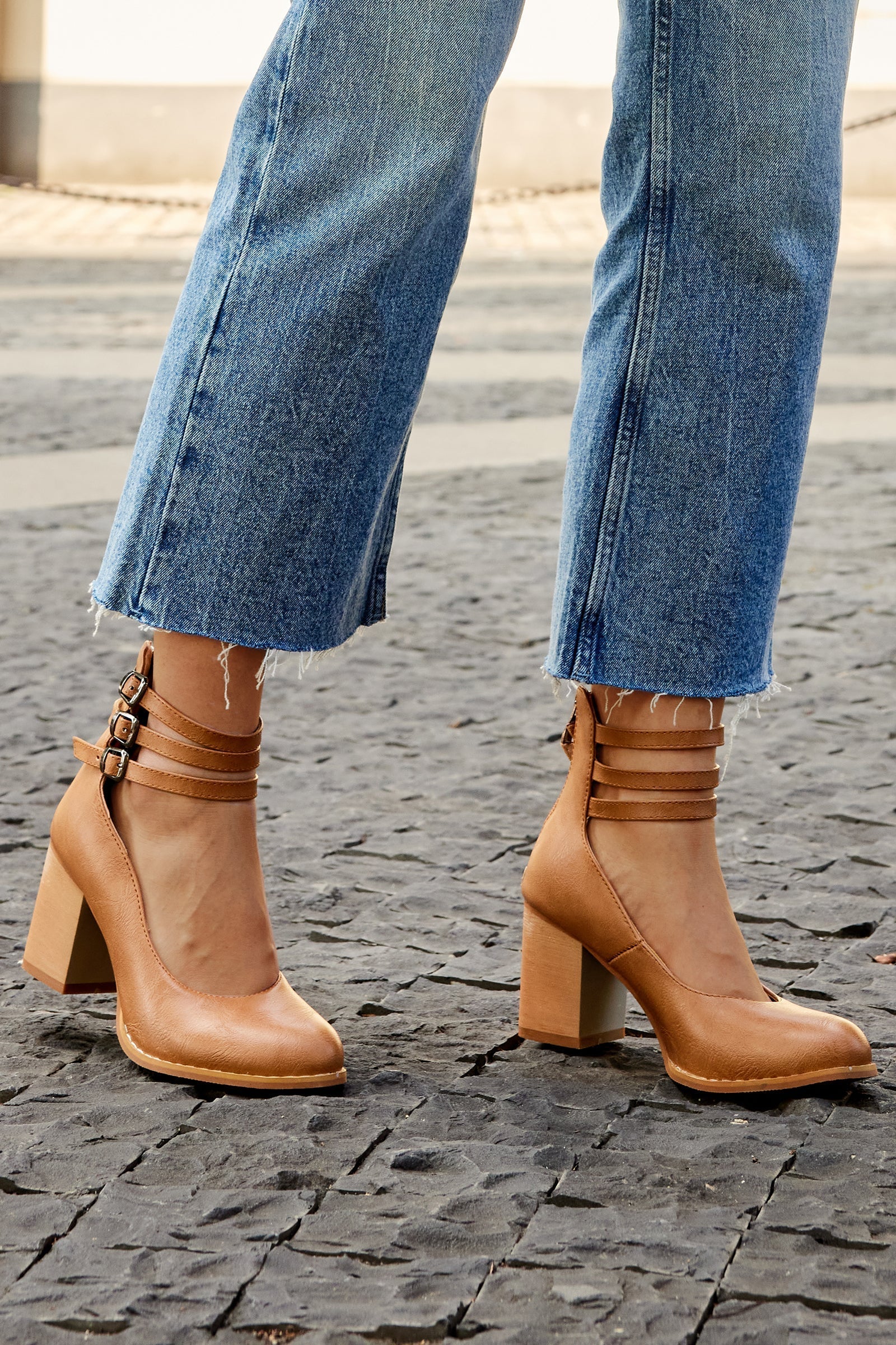 Casilda™ | Smooth Sandals with Ankle Strap and Thick Heel 5