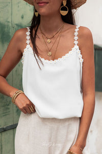 Women's Daisy Applique Sleeveless Cami Top