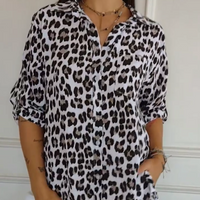 Blusa elegante con stampa leopardata