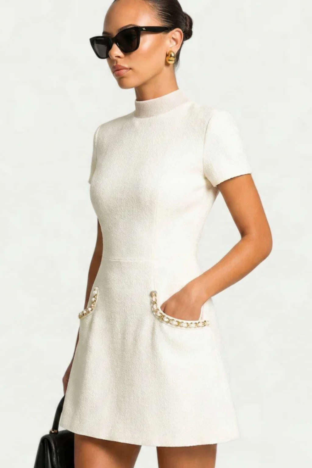 Women's Mini Dress with Lace and Pockets – Slim Fit V-Neck