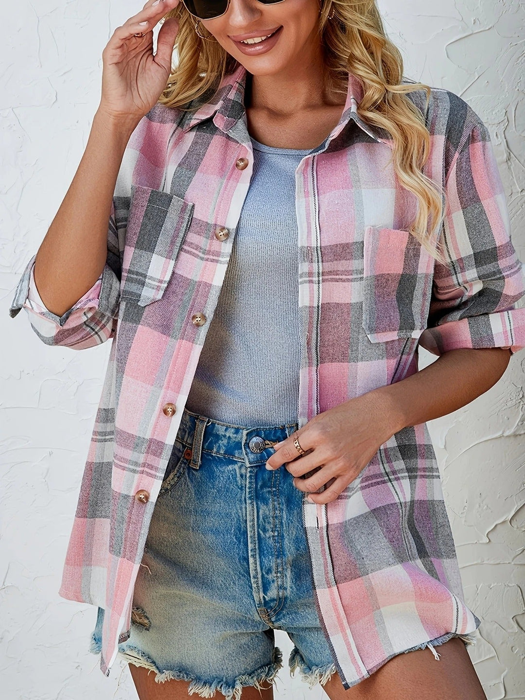 Camicia oversize da donna in flanella a quadri con bottoni