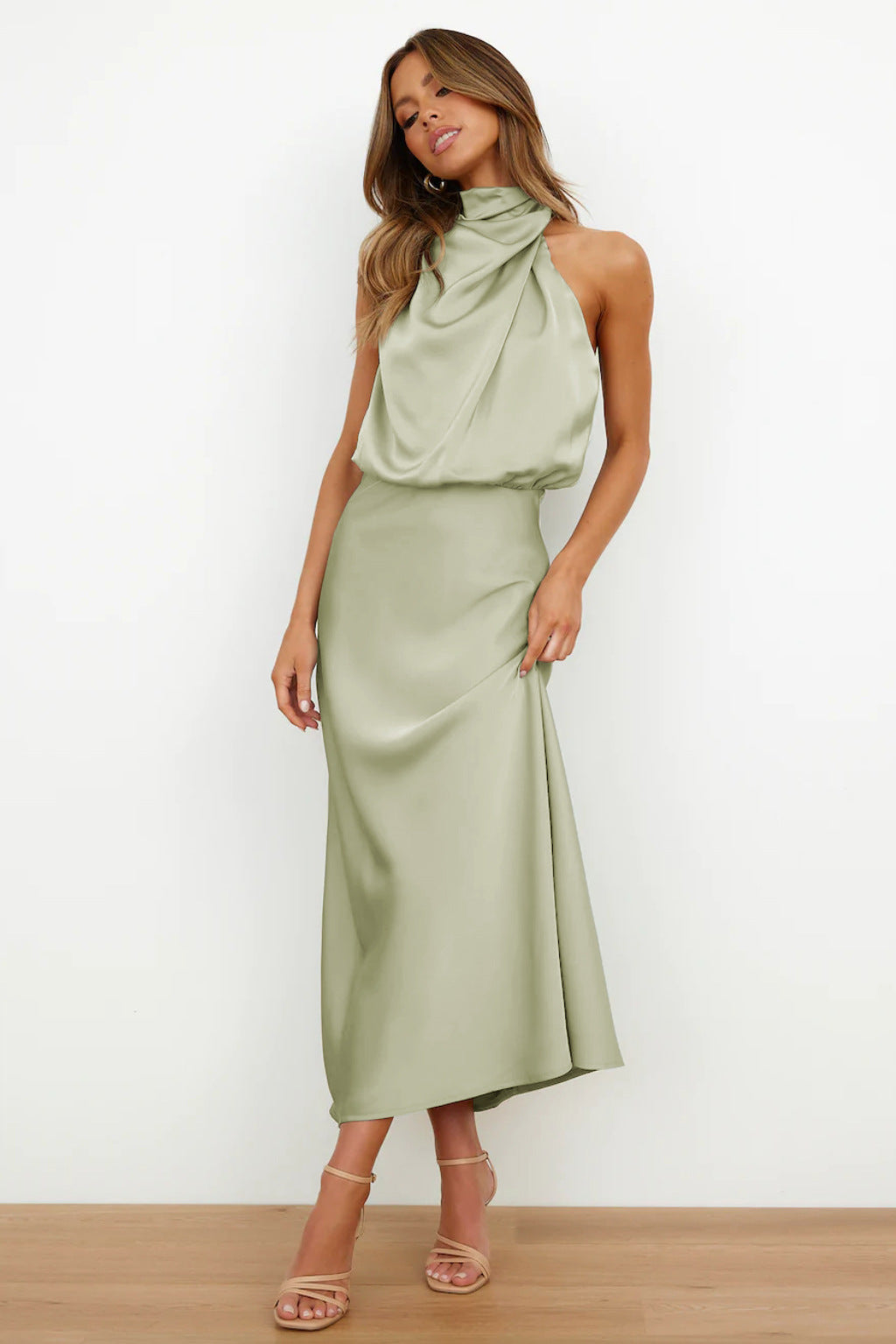 Mariana™ | Elegant Halter Evening Dress 1