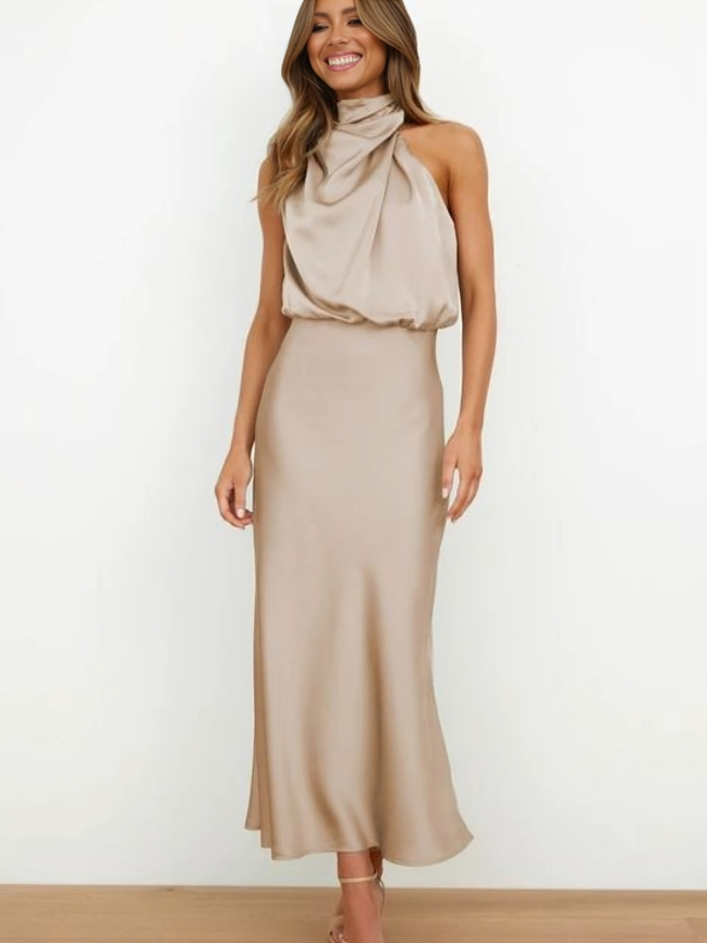 Mariana™ | Elegant Halter Evening Dress 3