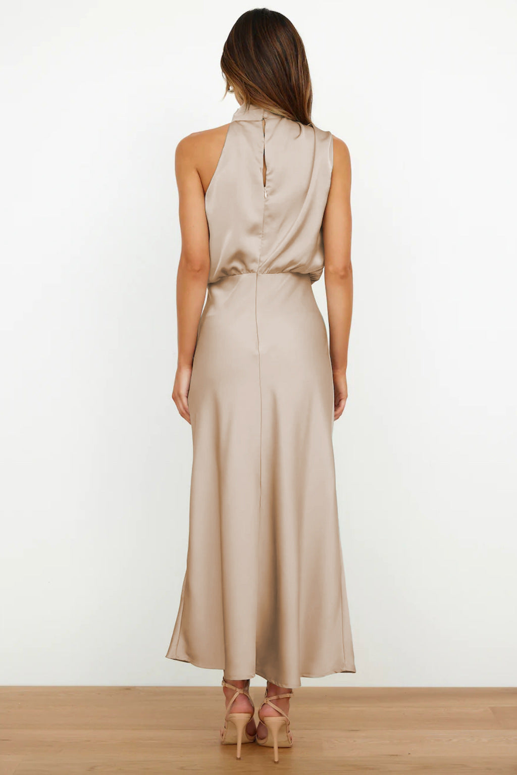 Mariana™ | Elegant Halter Evening Dress 4