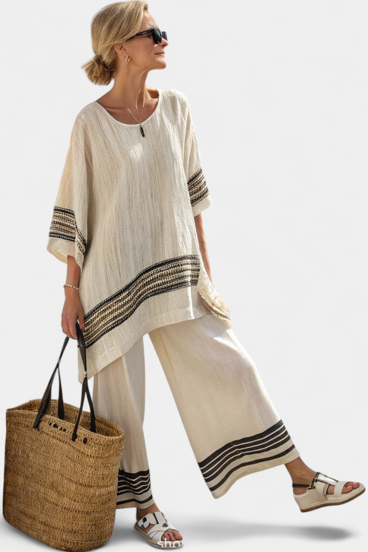Mia | Elegant Lightweight Two Piece Set for Women in Striped Loungewear 0