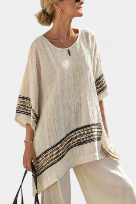 Mia | Elegant Lightweight Two Piece Set for Women in Striped Loungewear 2
