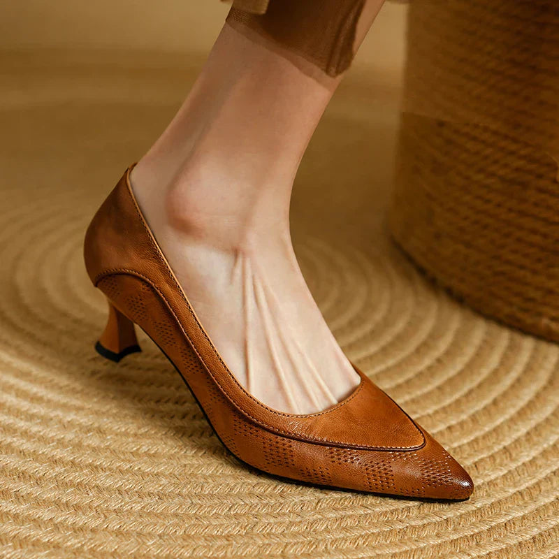 Women's Elegant Textured Pointed Toe Kitten Heel Pumps 2