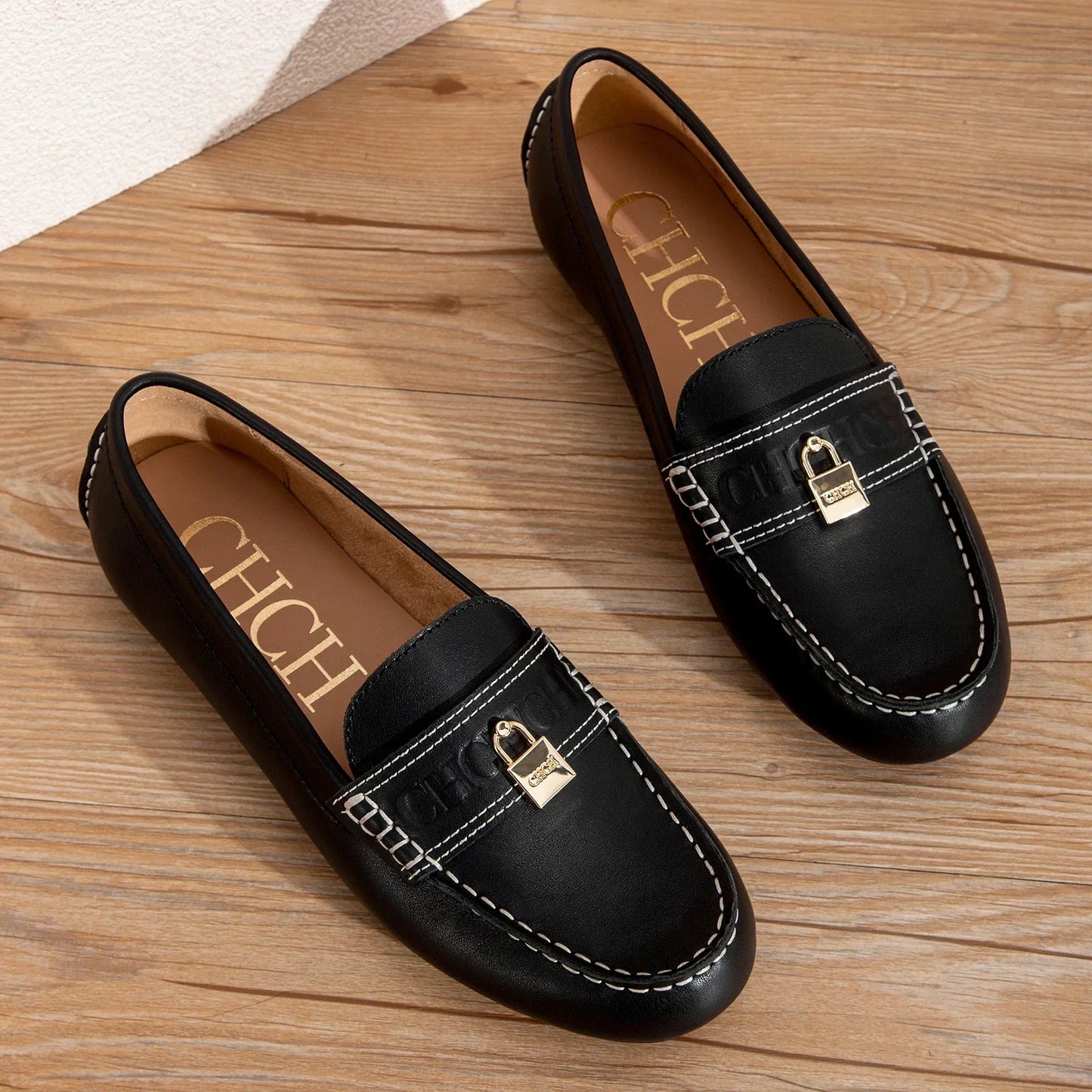 Women's Flat Leather Walking Shoes with Comfortable Sole