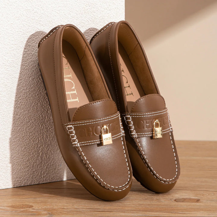 Scarpe da passeggio da donna in pelle con suola comoda e piatta  