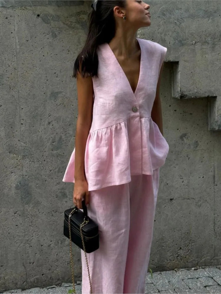 Complete Women's Sleeveless Ruffled Top with Wide Pants