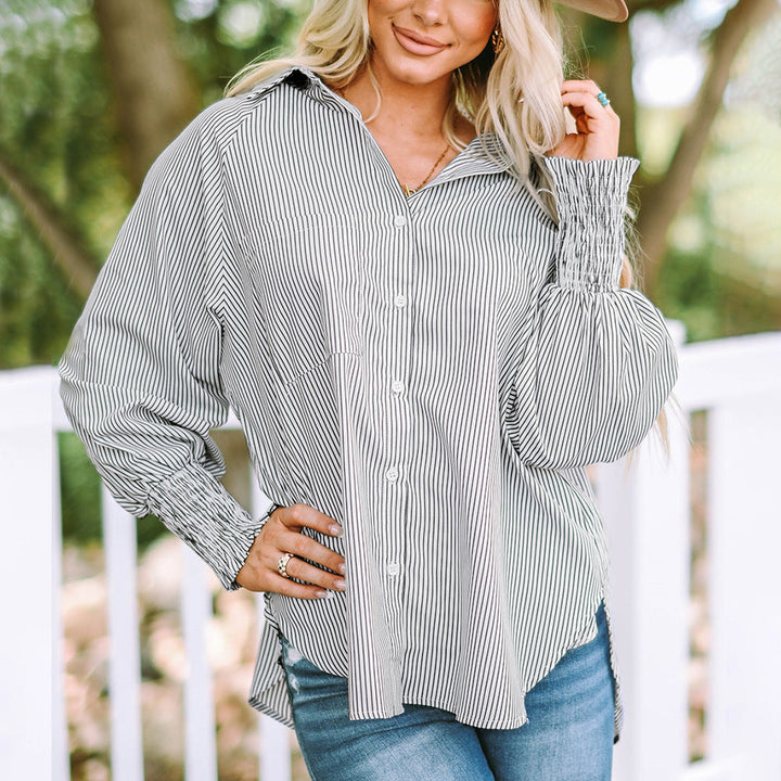 Camicia oversize da donna a righe con bottoni e maniche lunghe