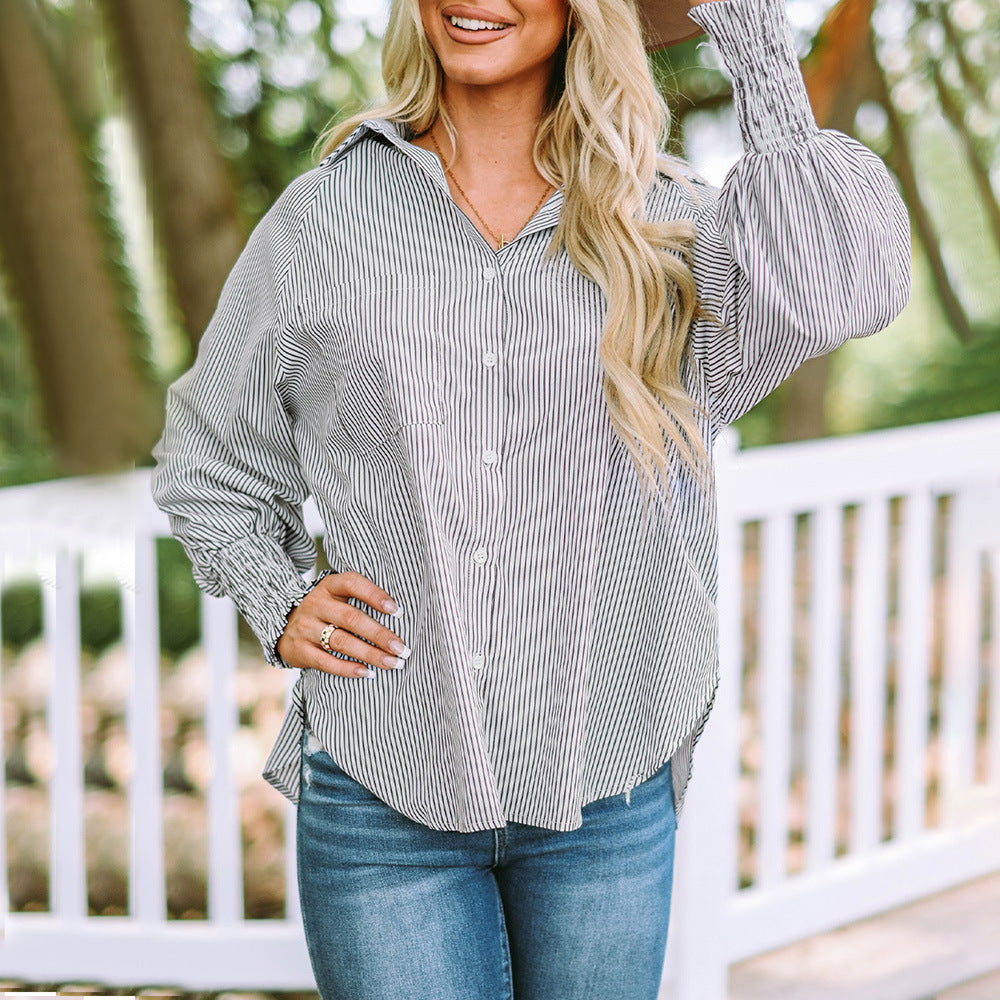 Camicia oversize da donna a righe con bottoni e maniche lunghe