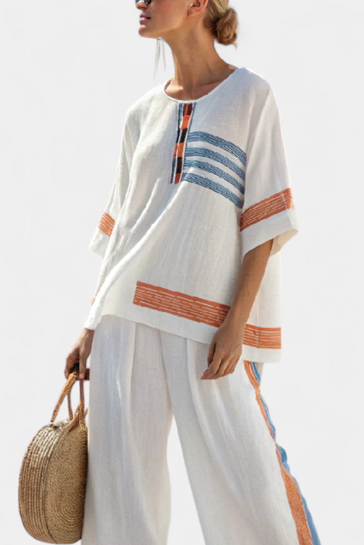 Sophie | Chic Lightweight Ensemble with Stripes 2