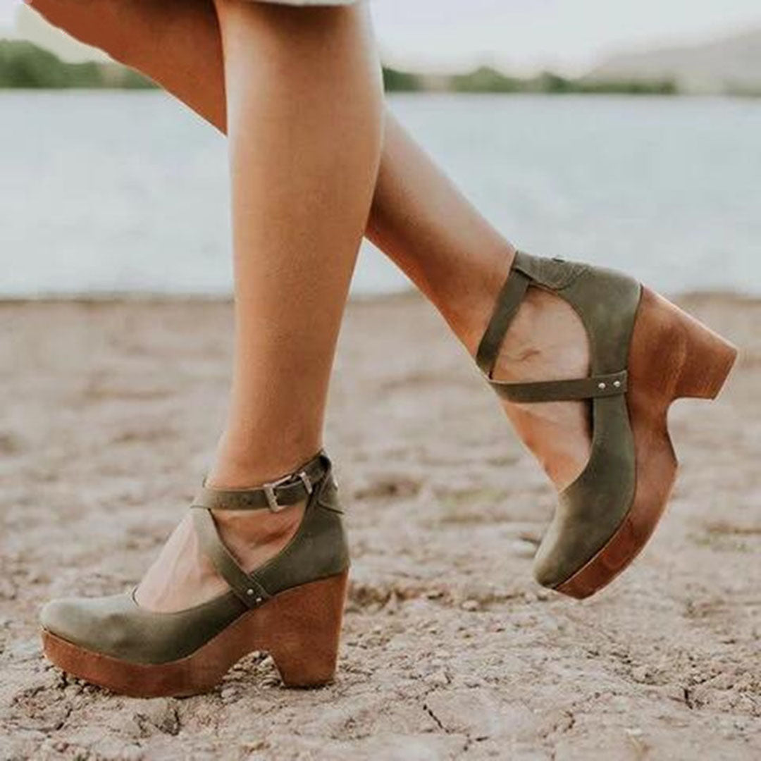 Teresa™ | Elegant Wedge Heels with Closed Toe & Ankle Strap 2