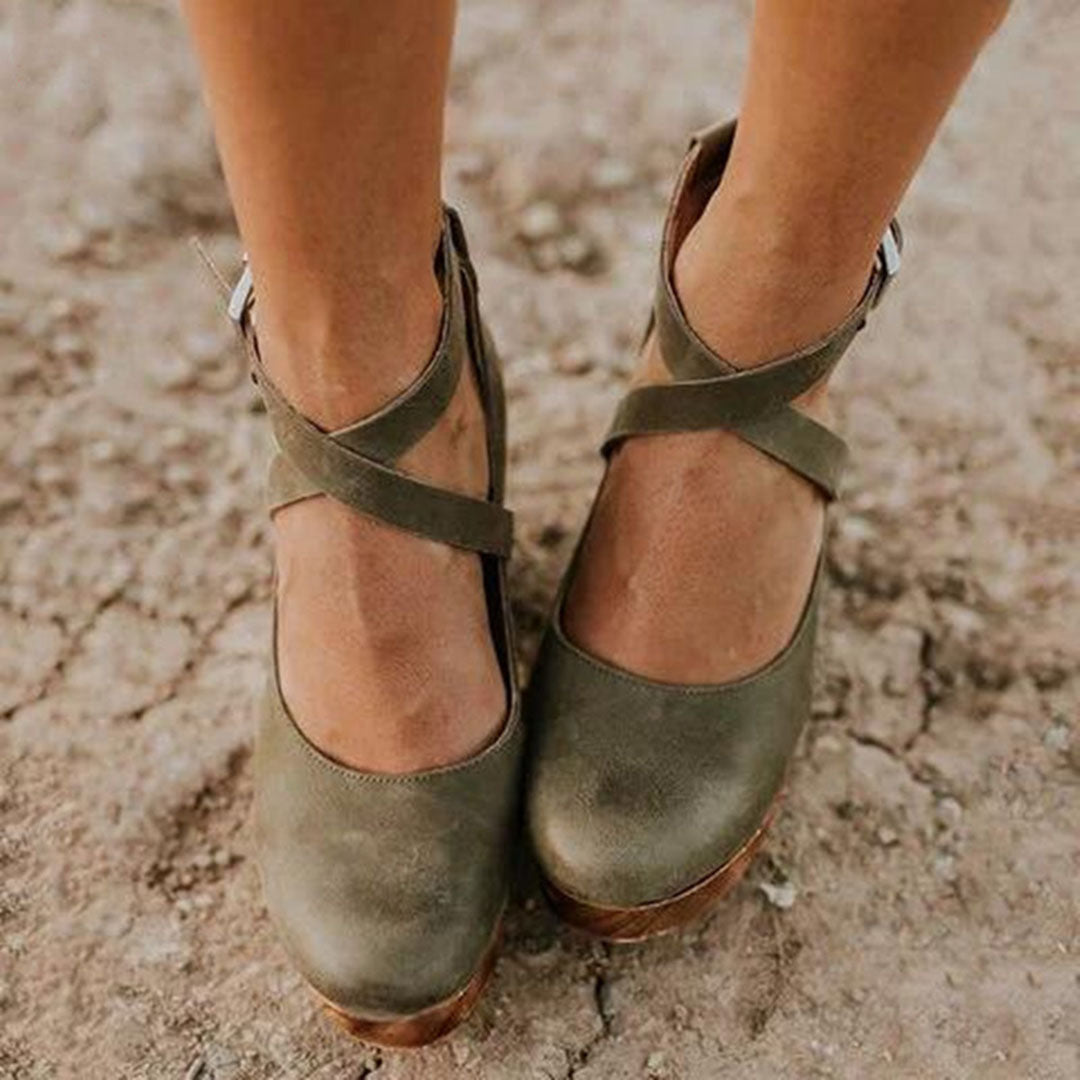 Teresa™ | Elegant Wedge Heels with Closed Toe & Ankle Strap 4