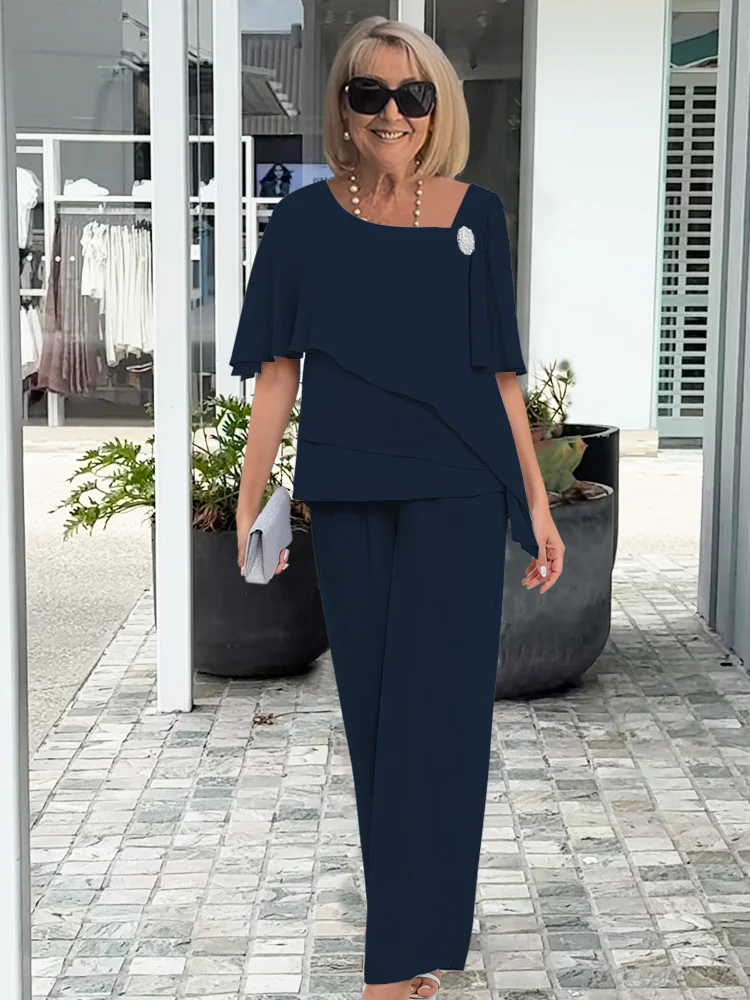 2-Piece Elegant and Formal Women's Velvet Sleeveless Set with Buttons