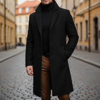 Cappotto da uomo con tasche e bottoni
