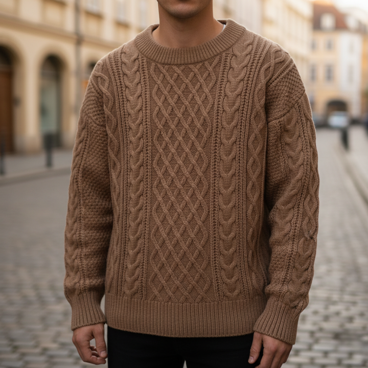 Men's Crew Neck Cable Knit Sweater in Soft Yarn