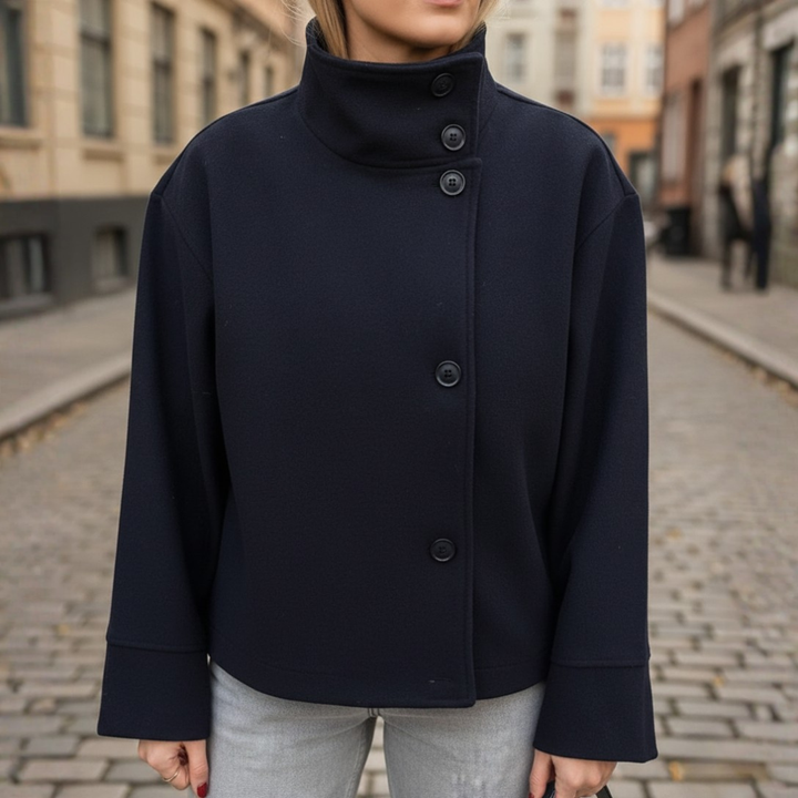 Cappotto da donna con collo alto e bottoni