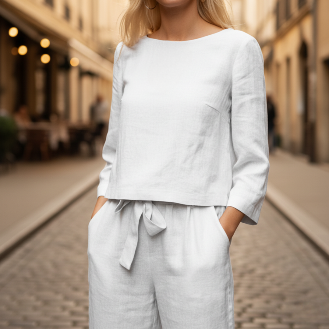 Women's Complete Set: Pants and Top in Soft Fabric Blend